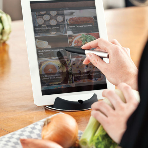 Chef tablet stand with touchpen